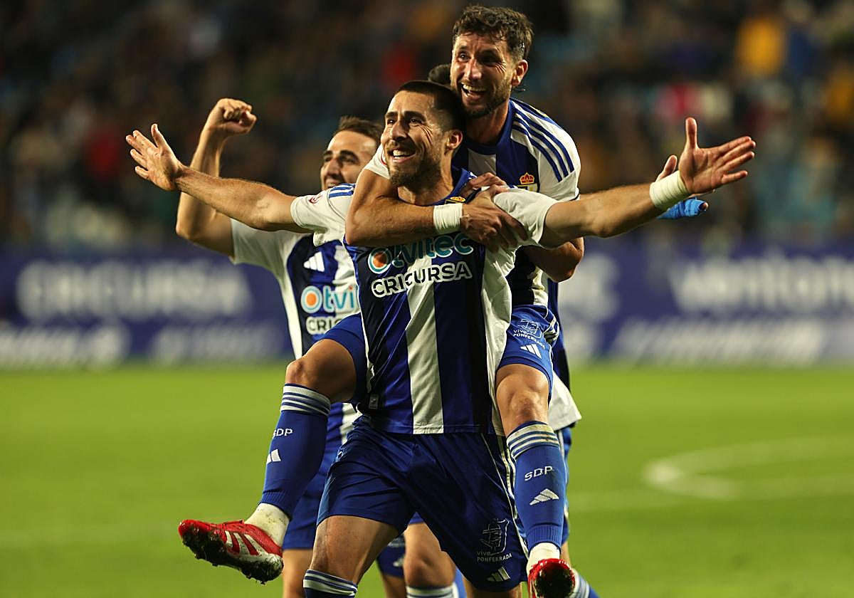Andújar celebra el gol con el que abrió el marcador.