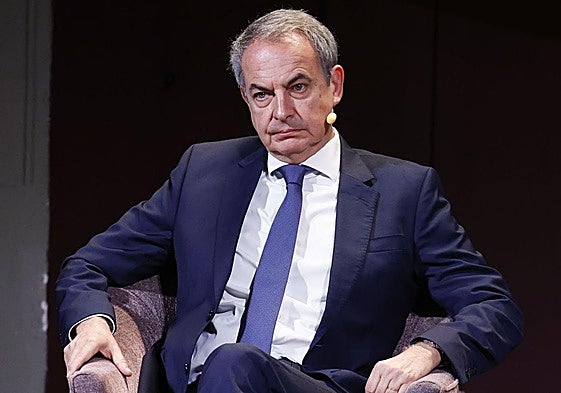 El expresidente del Gobierno José Luis Rodríguez Zapatero durante el desayuno informativo que protagoniza este lunes en Madrid.