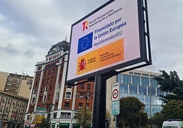 Pantalla gigante instalada en Guzmán el Bueno.