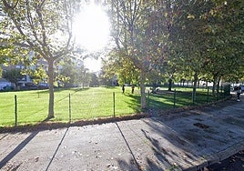 Zona de espacimiento canino entre las calles Conde de Barcelona, Buen Suceso, el paseo Quintanilla y la avenida Príncipe de Asturias en León.