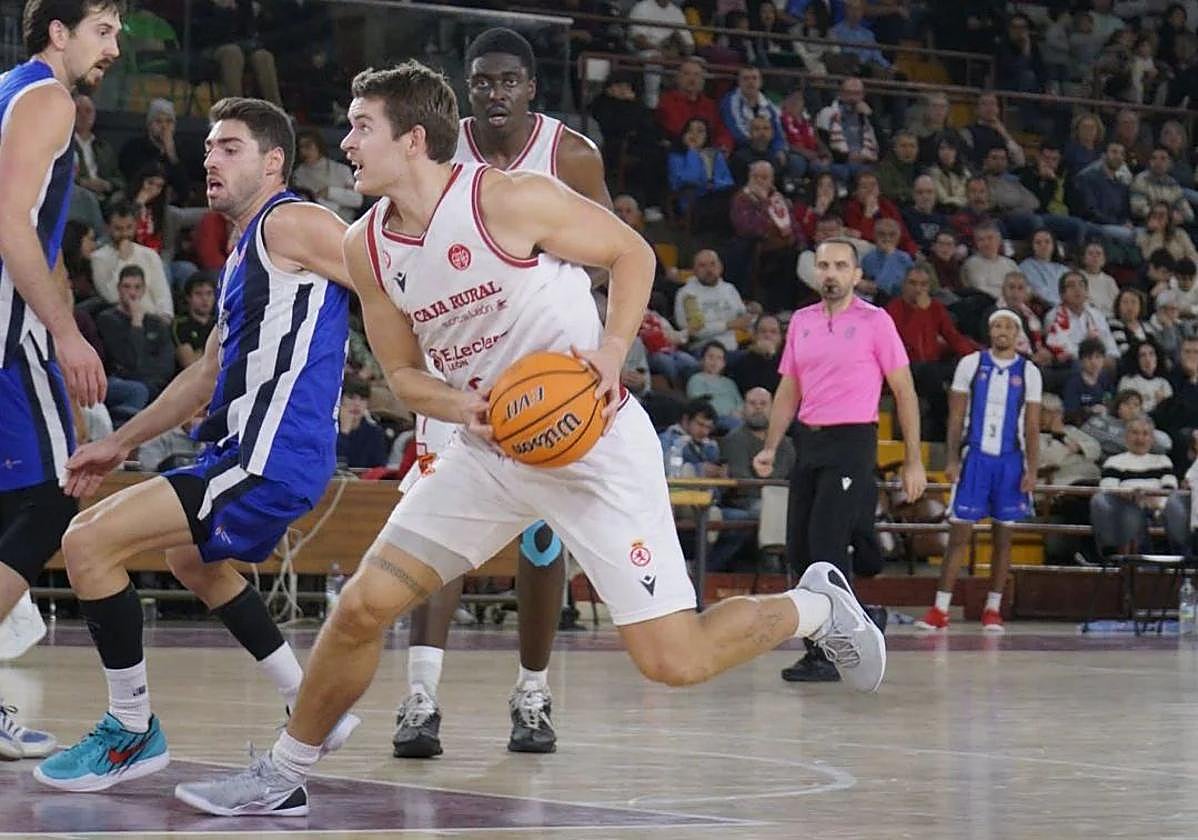 Acción del úlktimo derbi en el Palacio.