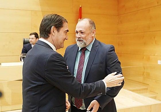 Suárez-Quiñones en una comisión.