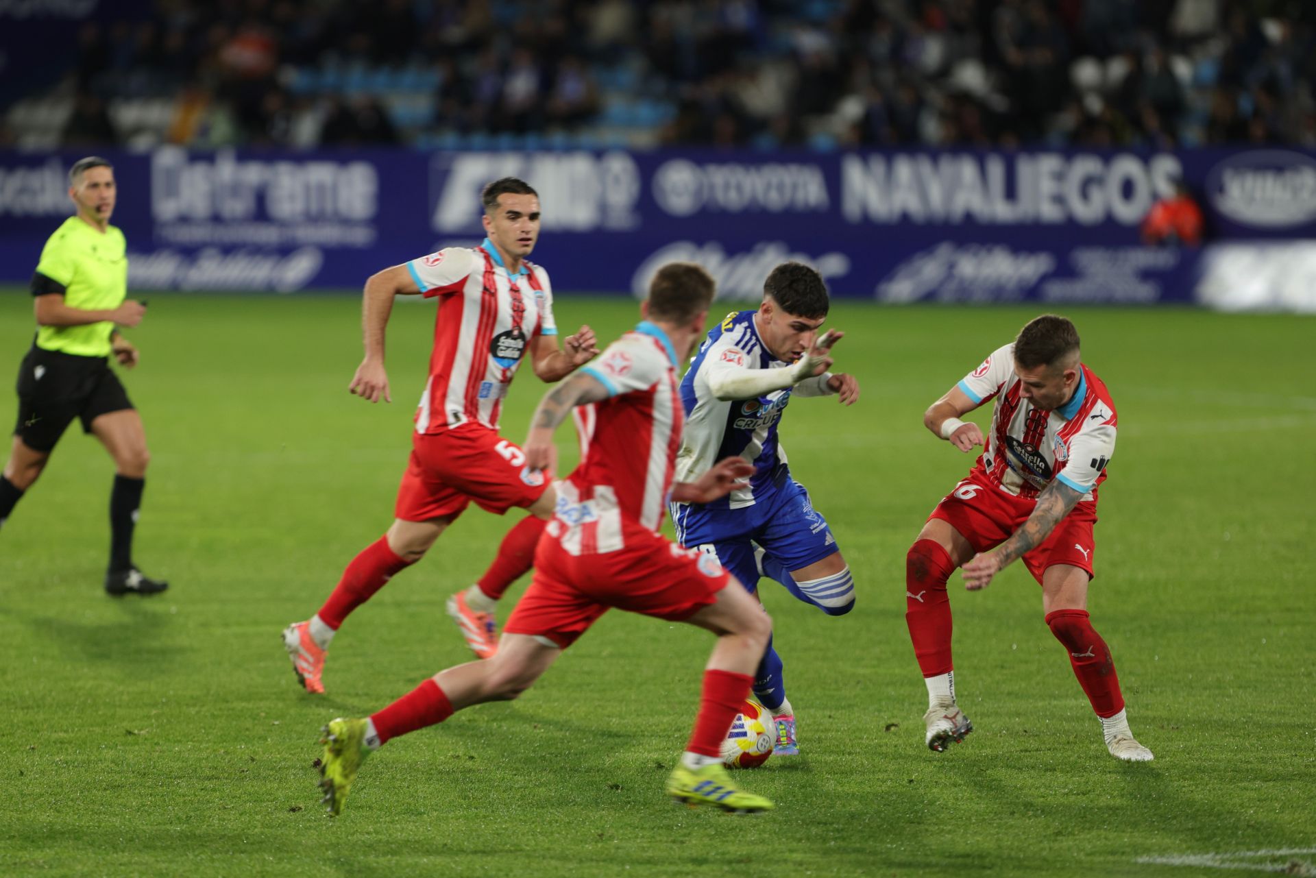 Las imágenes del partido entre la Ponferradina y el Lugo