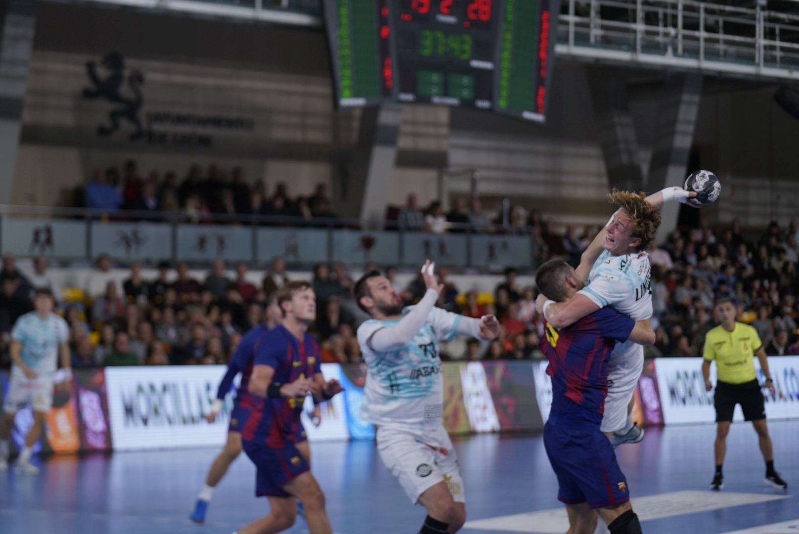 Las mejores imágenes del Abanca Ademar - F.C. Barcelona