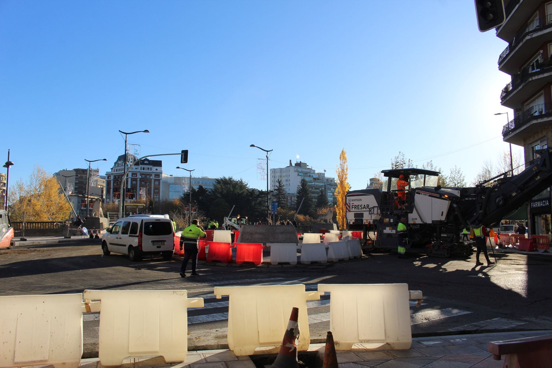 El Puente de los Leones, cortado al tráfico