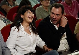 Los ministros Redondo y Puente en una asamblea del PSOE en Valladolid.