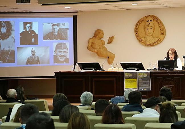 Conferencia Matilde Eiroa.