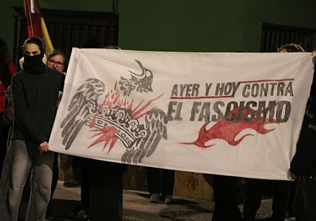 Imagen de la pancarta de los asistentes.