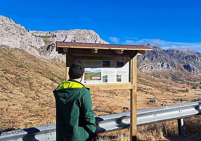 Panel informativo situado en Cubillas de Arbas.