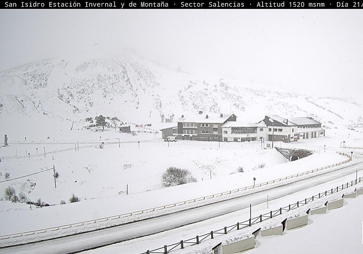 La nieve llega con fuerza a León.