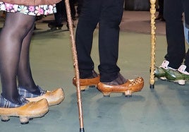 Madreñada por las calles de León.