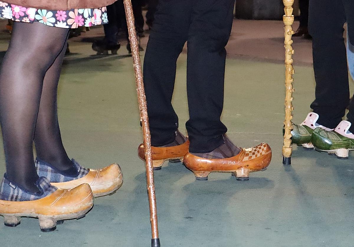 Madreñada por las calles de León.