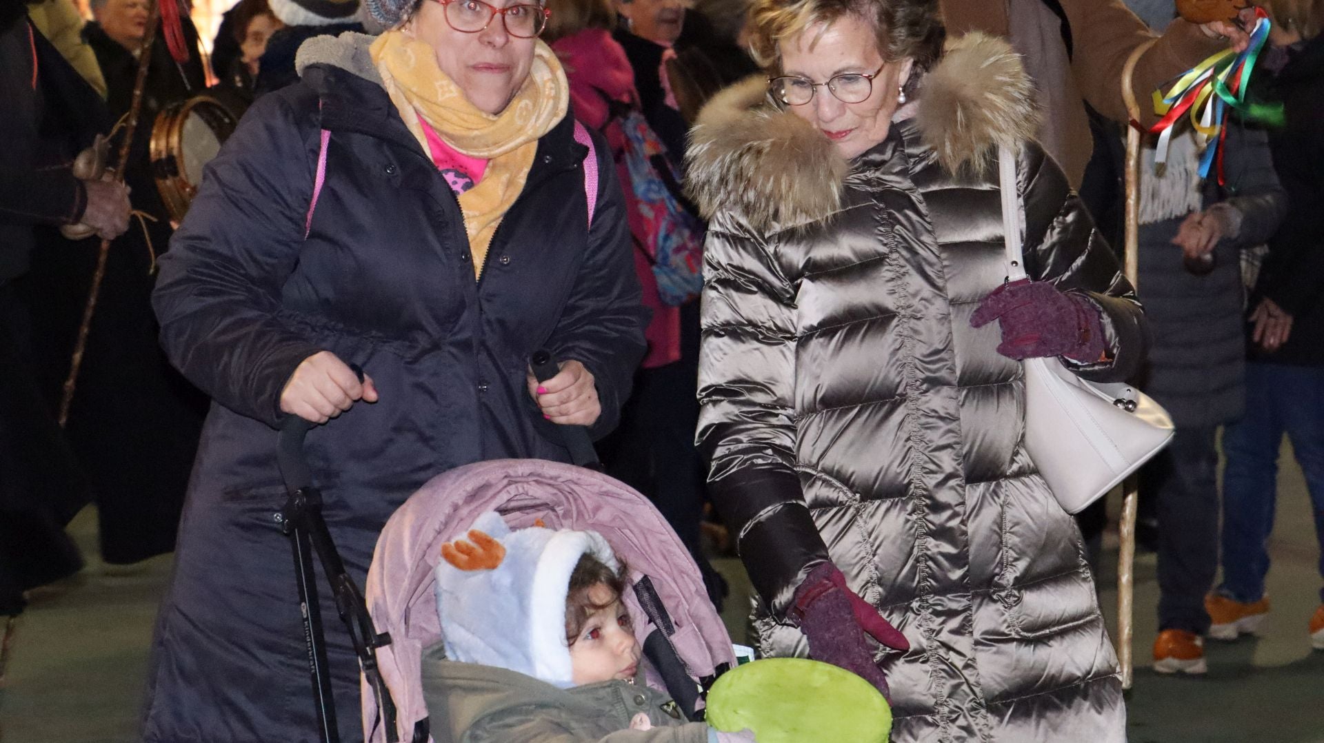 Las imágenes de la madreñada por las calles de León