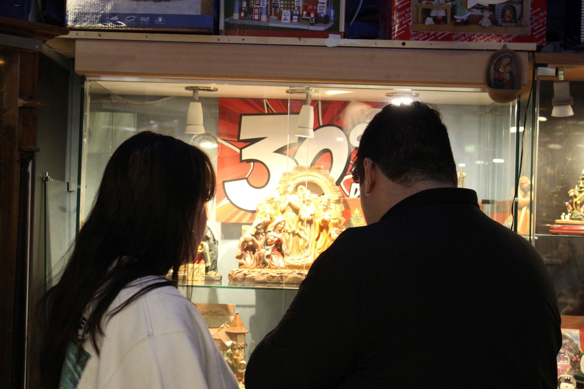 Las imágenes de Gnomos, la tienda que cierra en León tras 41 años