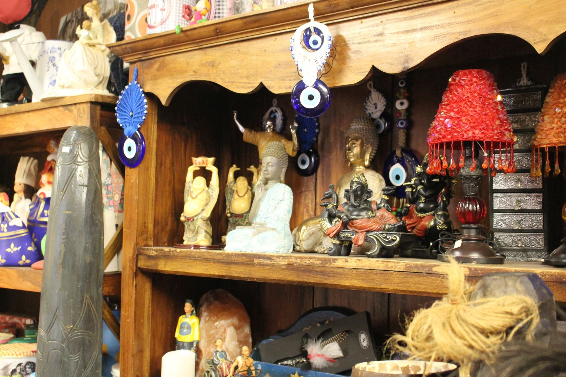 Las imágenes de Gnomos, la tienda que cierra en León tras 41 años