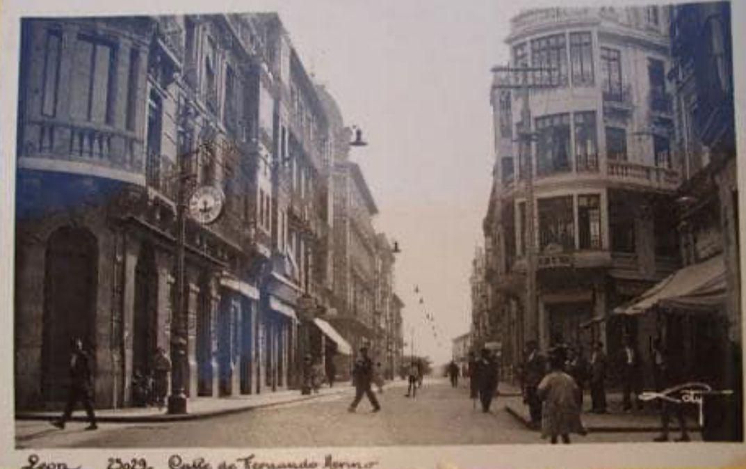 Las imágenes de Gnomos, la tienda que cierra en León tras 41 años