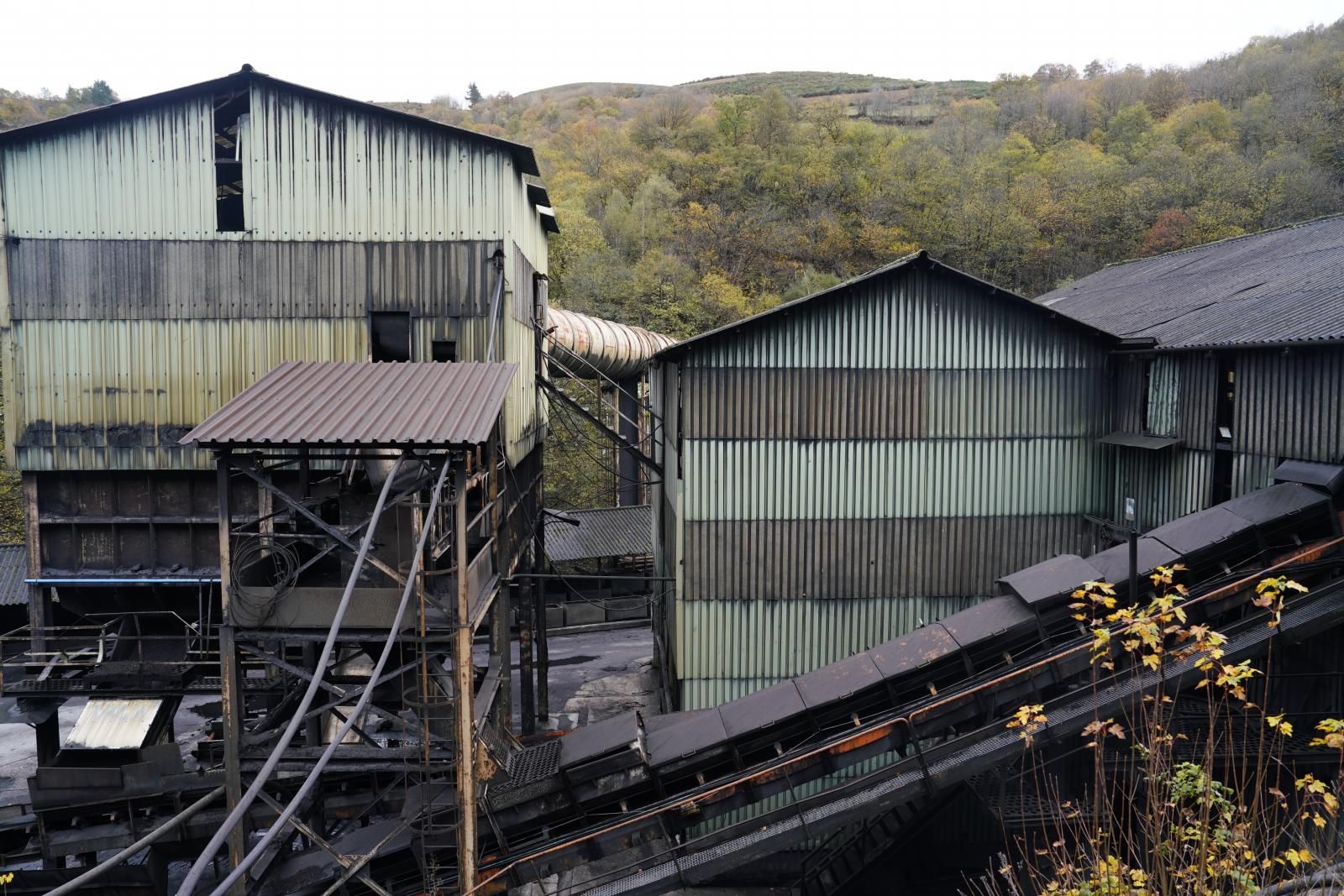 Las imágenes del accidente minero en Cangas del Narcea