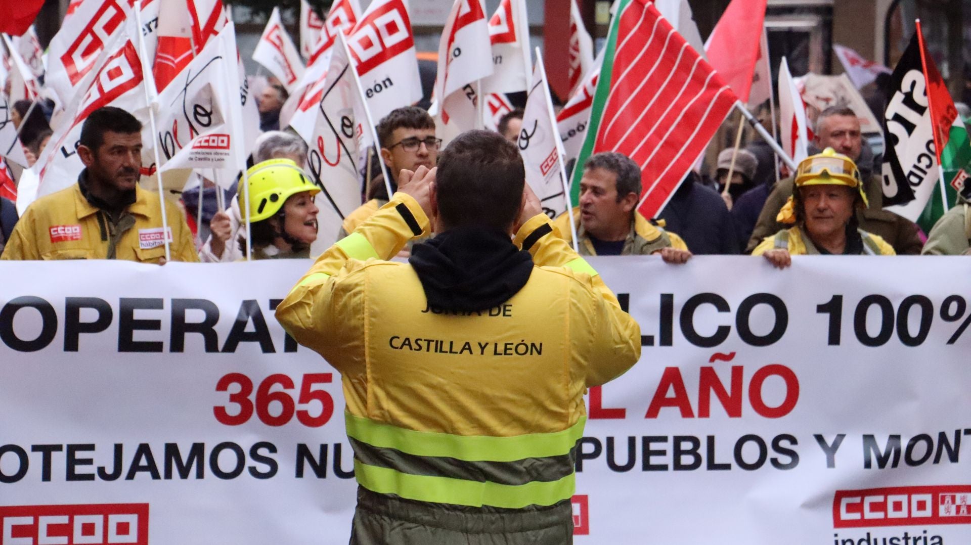 Las imágenes de la movilización &#039;Respeto&#039; en León por la gestión de los incendios forestales