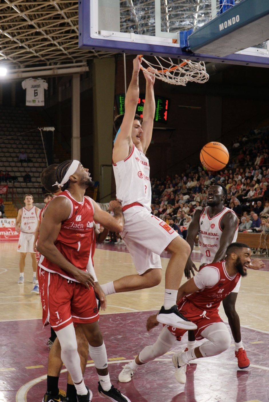 Las imágenes del Cultural-Jaén de baloncesto