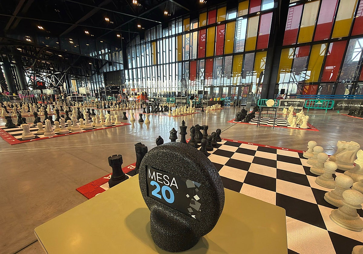 Imagen principal - Momentos de la final «Pequeños Gigantes»