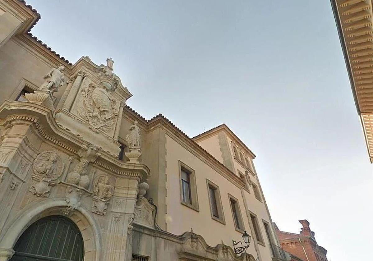 Fachada de la Audiencia Provincial de León.