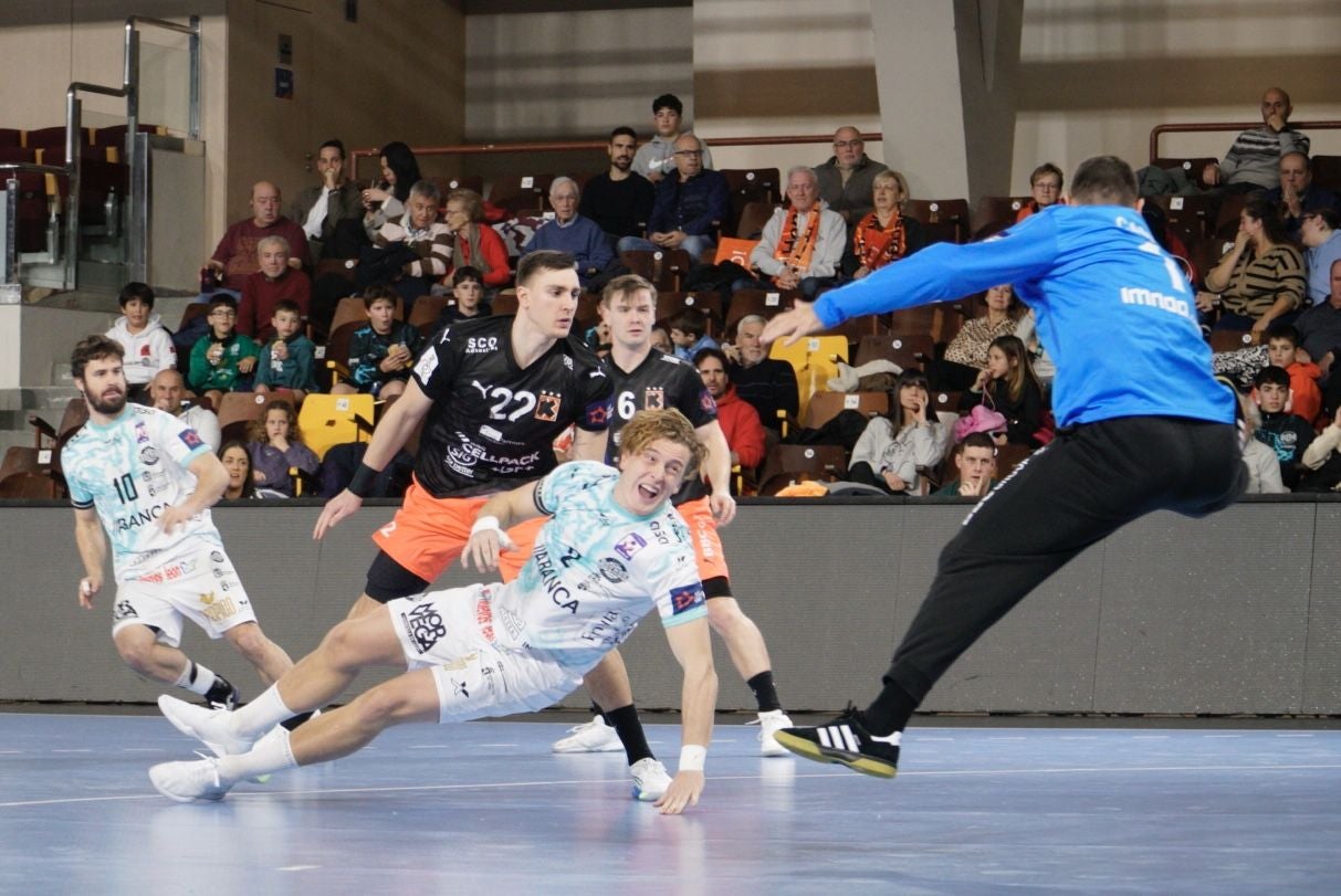 Las mejores imágenes del épico triunfo del Ademar ante el Kadetten