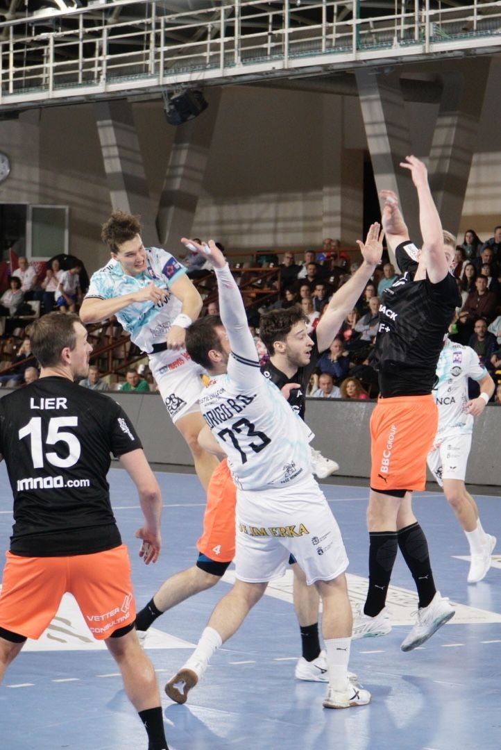 Las mejores imágenes del épico triunfo del Ademar ante el Kadetten