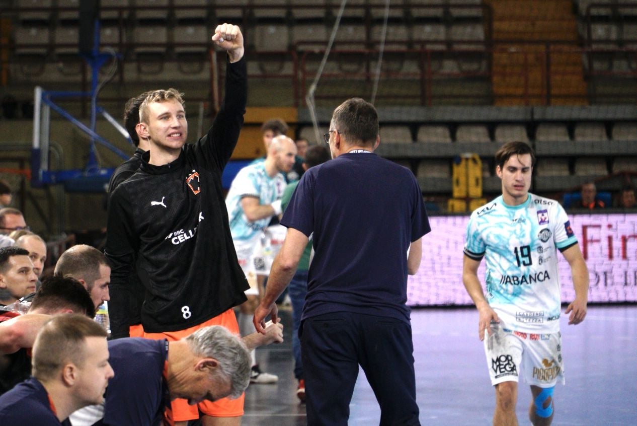 Las mejores imágenes del épico triunfo del Ademar ante el Kadetten