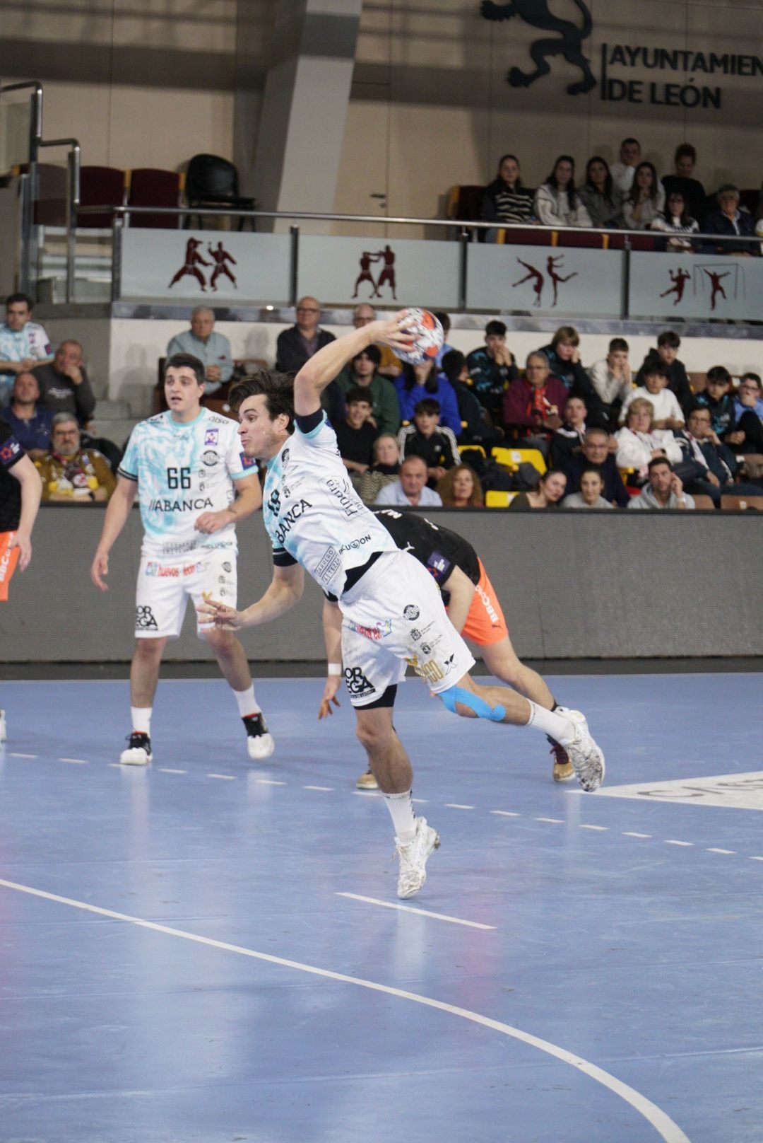 Las mejores imágenes del épico triunfo del Ademar ante el Kadetten