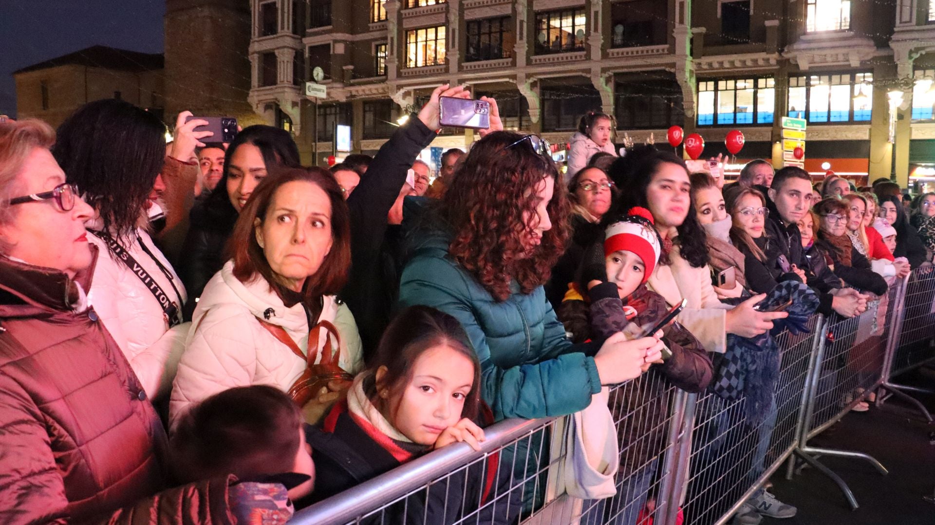 Así ha sido el encendido navideño en la ciudad de León