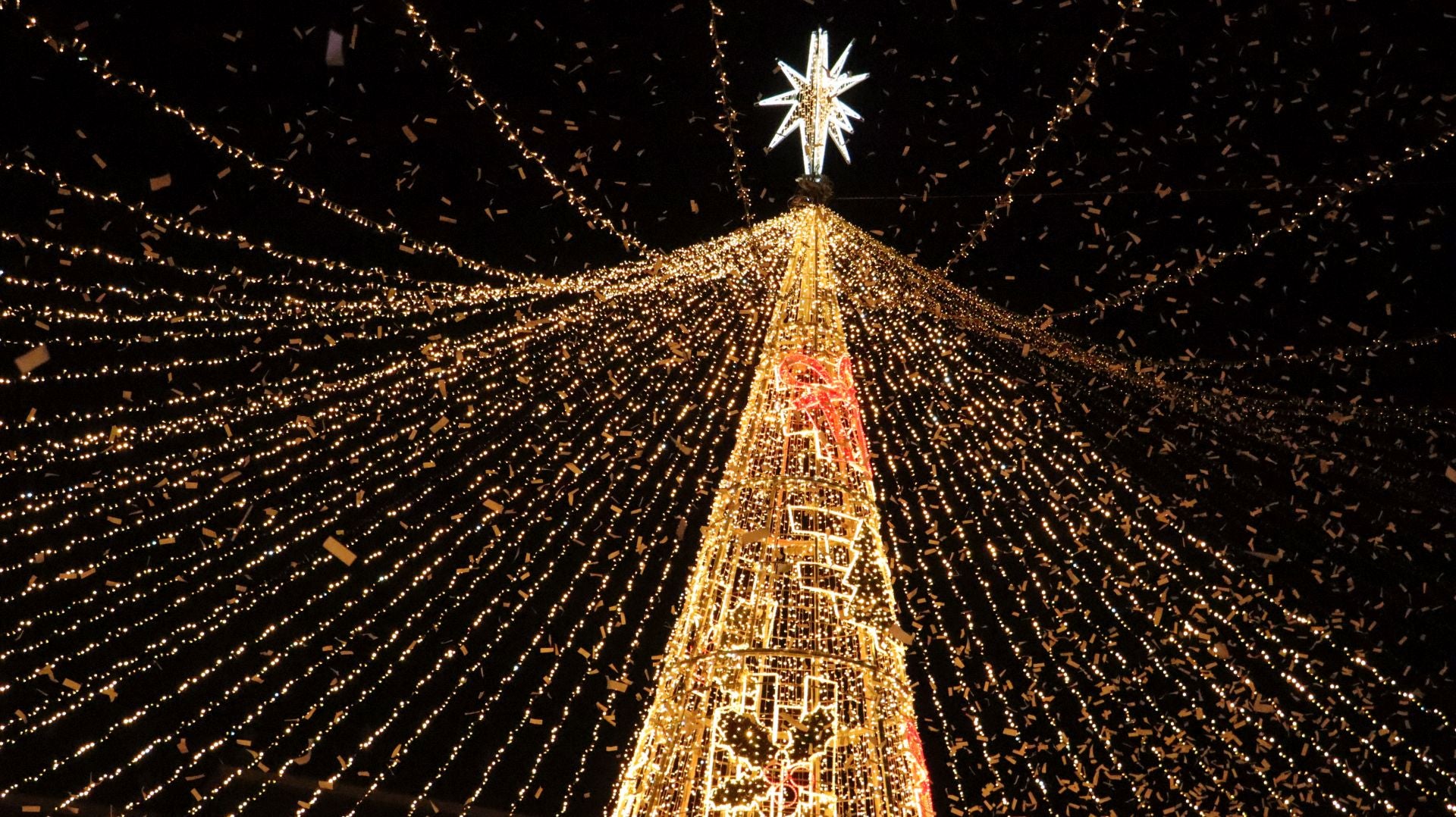 Así ha sido el encendido navideño en la ciudad de León