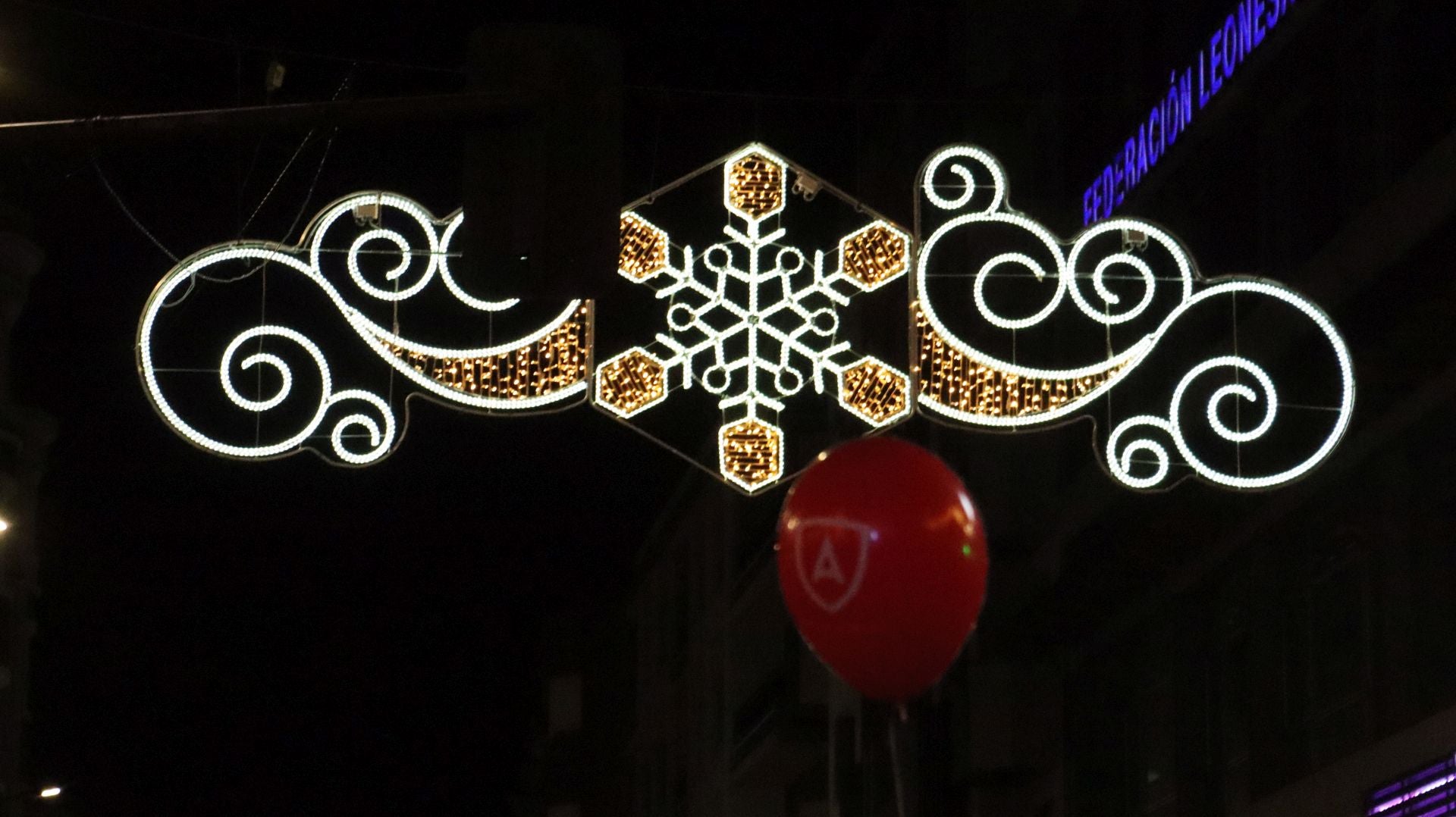 Así ha sido el encendido navideño en la ciudad de León