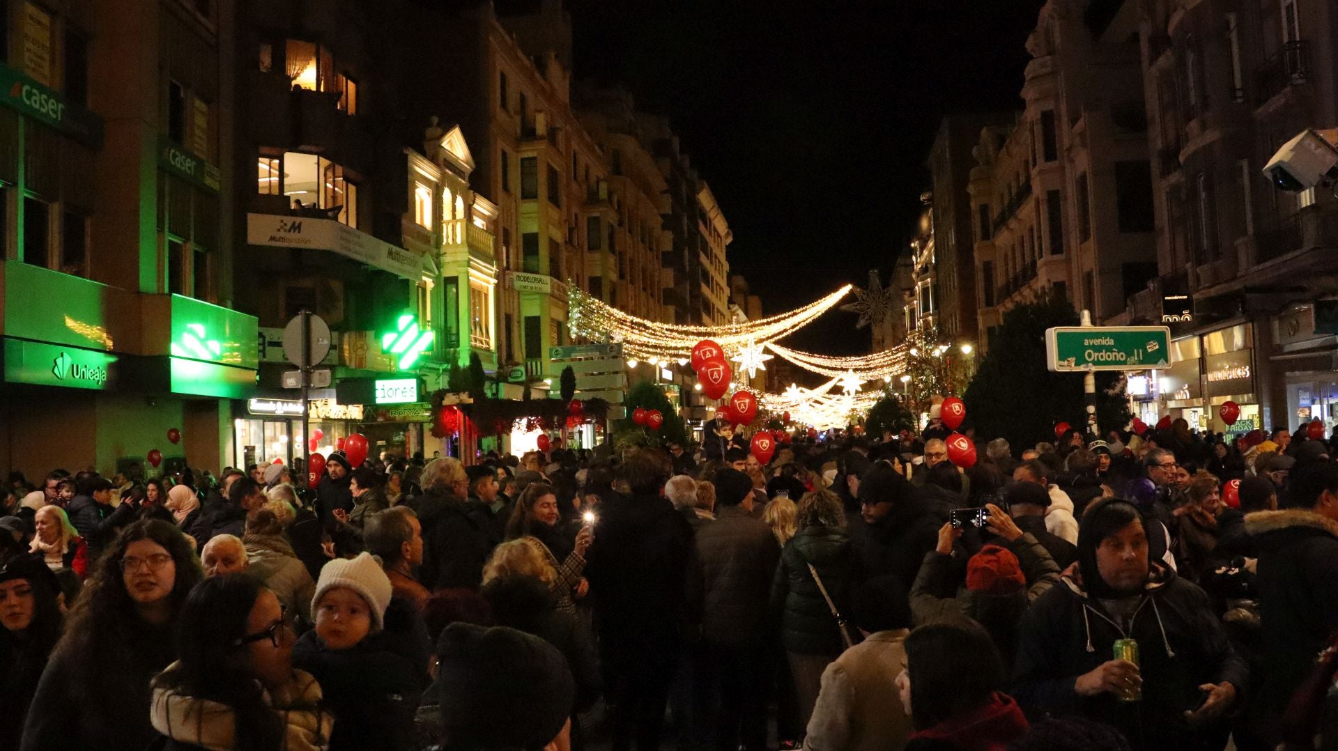 Así ha sido el encendido navideño en la ciudad de León