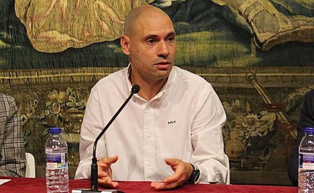 José Manuel de Campo, asesor comercial de Kia Busanauto