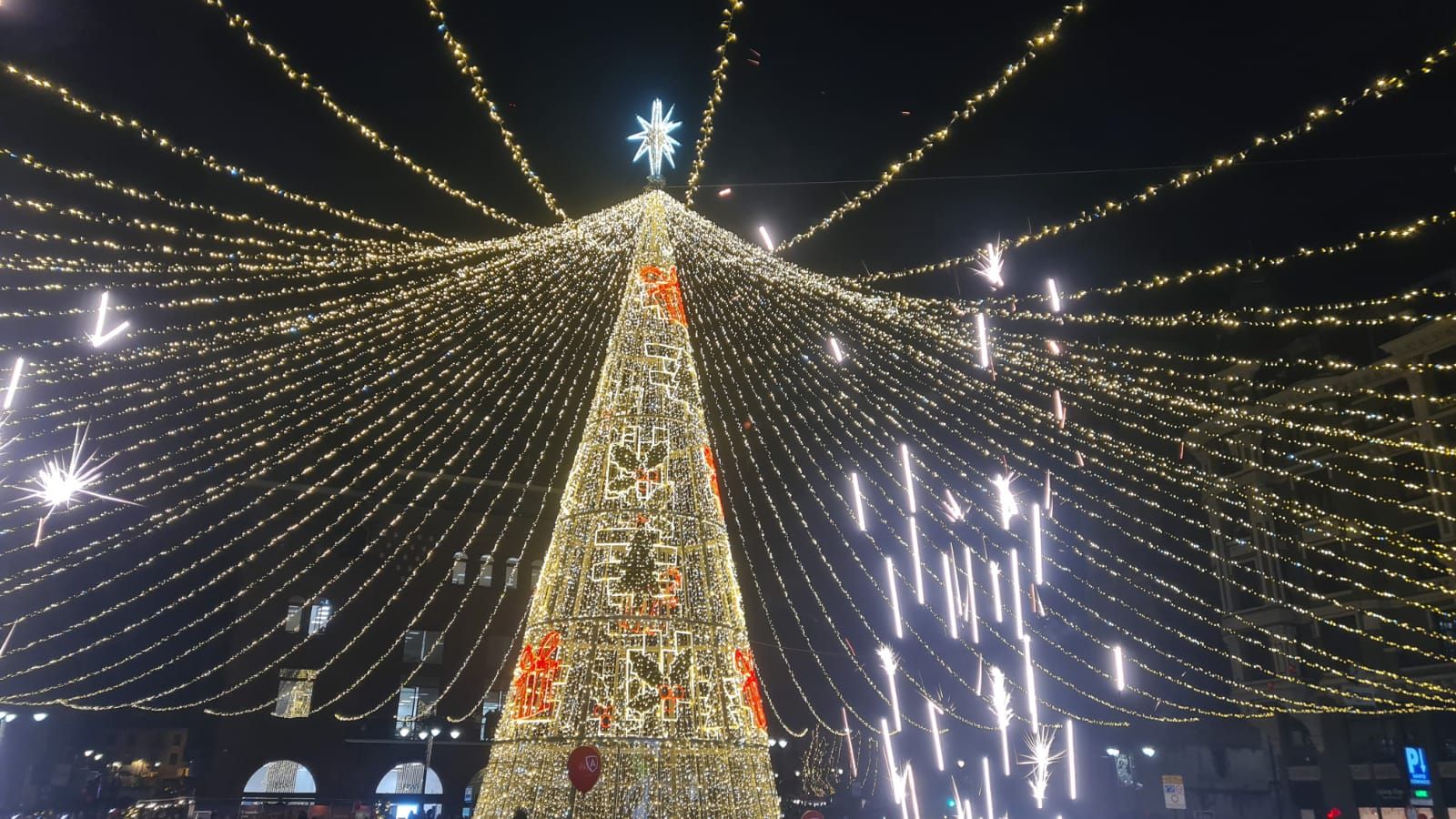 Así ha sido el encendido navideño en la ciudad de León