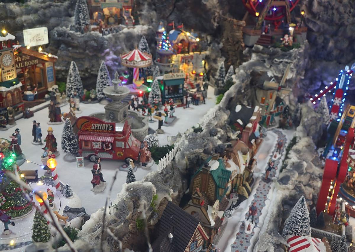 Imagen secundaria 1 - Imágenes del encendido navideño.