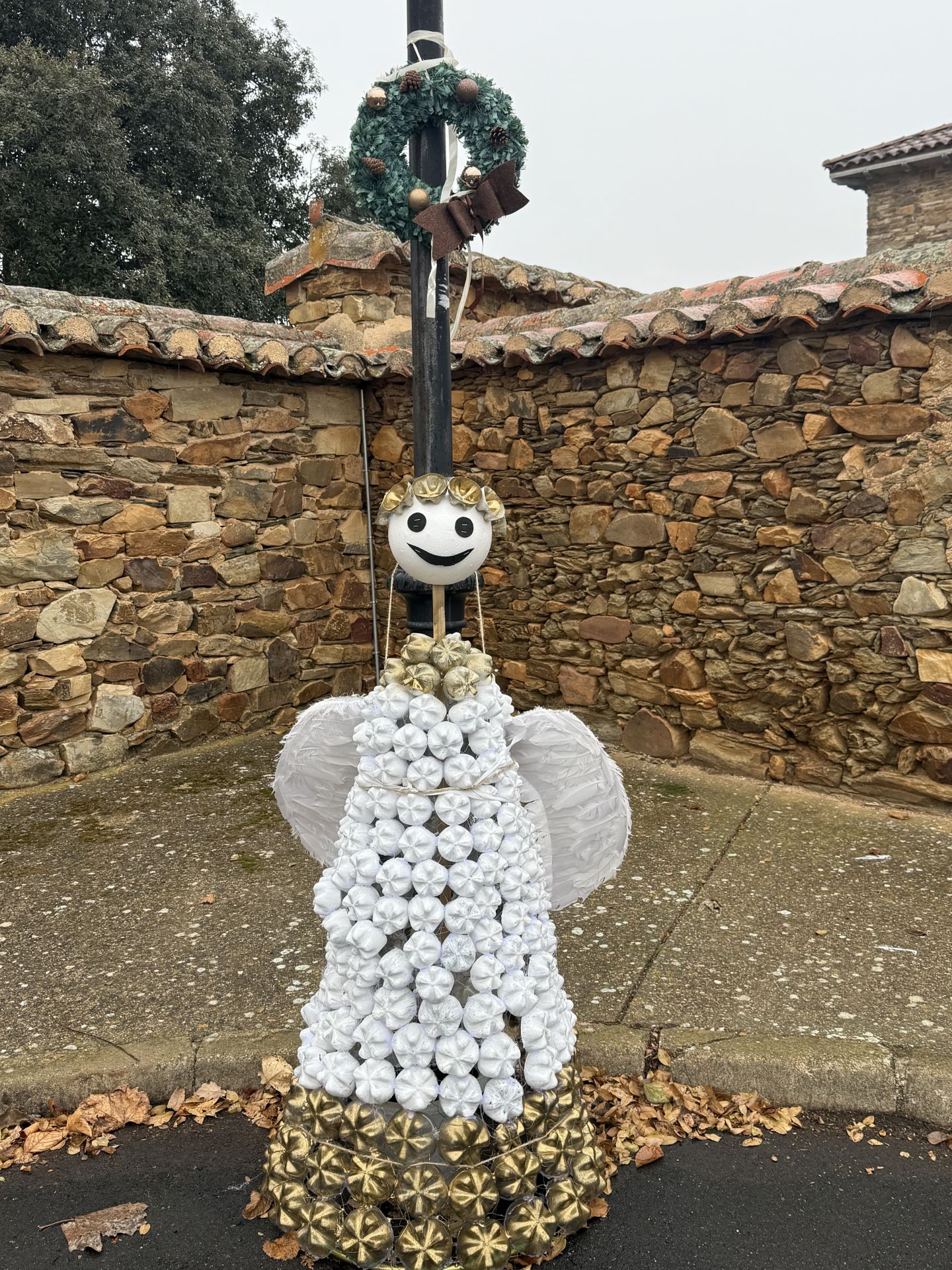 Imagen secundaria 2 - Decoraciones en las calles de Valdespino.