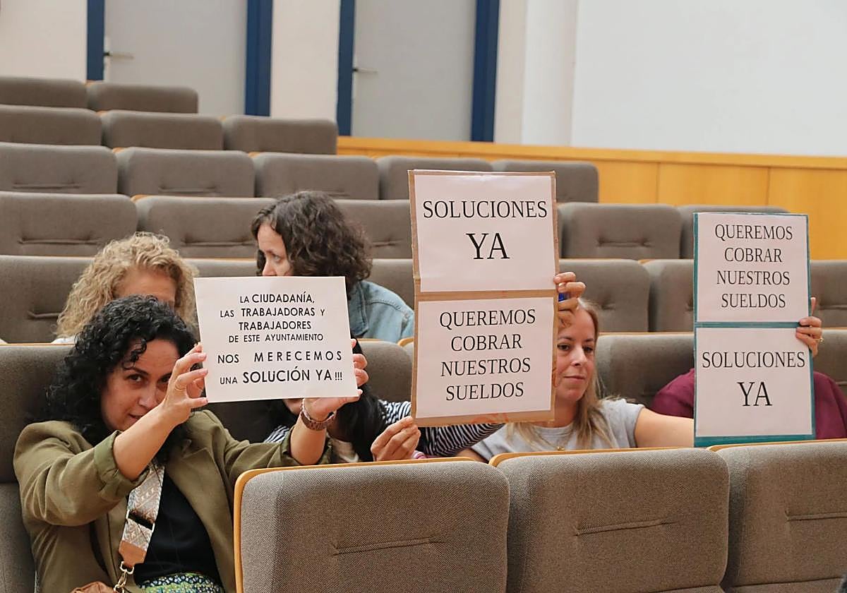 Protesta de los trabaajdores del ayuntamiento en septiembre por la falta de interventor.