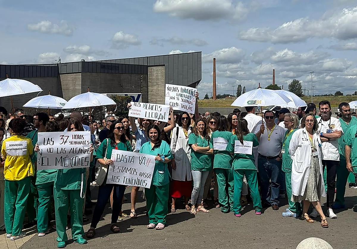 Imagen de la huelga en junio en el Hospital de León.