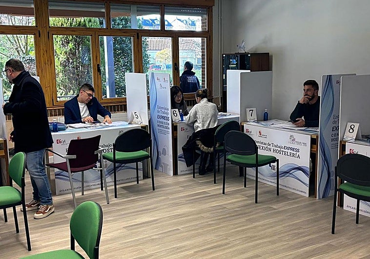 Las entrevistas exprés remarcan el problema de la hostelería leonesa: «Empleos hay, pero no quien los trabaje»