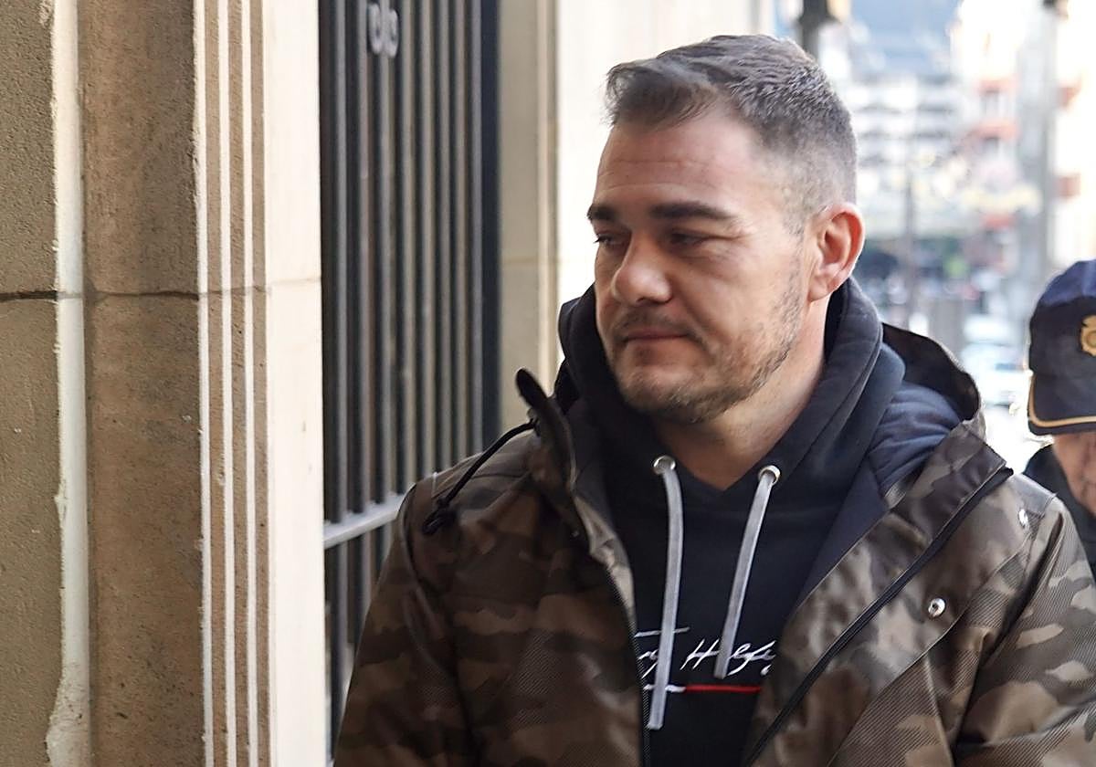 uicio contra el acusado de matar de una paliza a su padre en La Sota de Valderrueda en León.