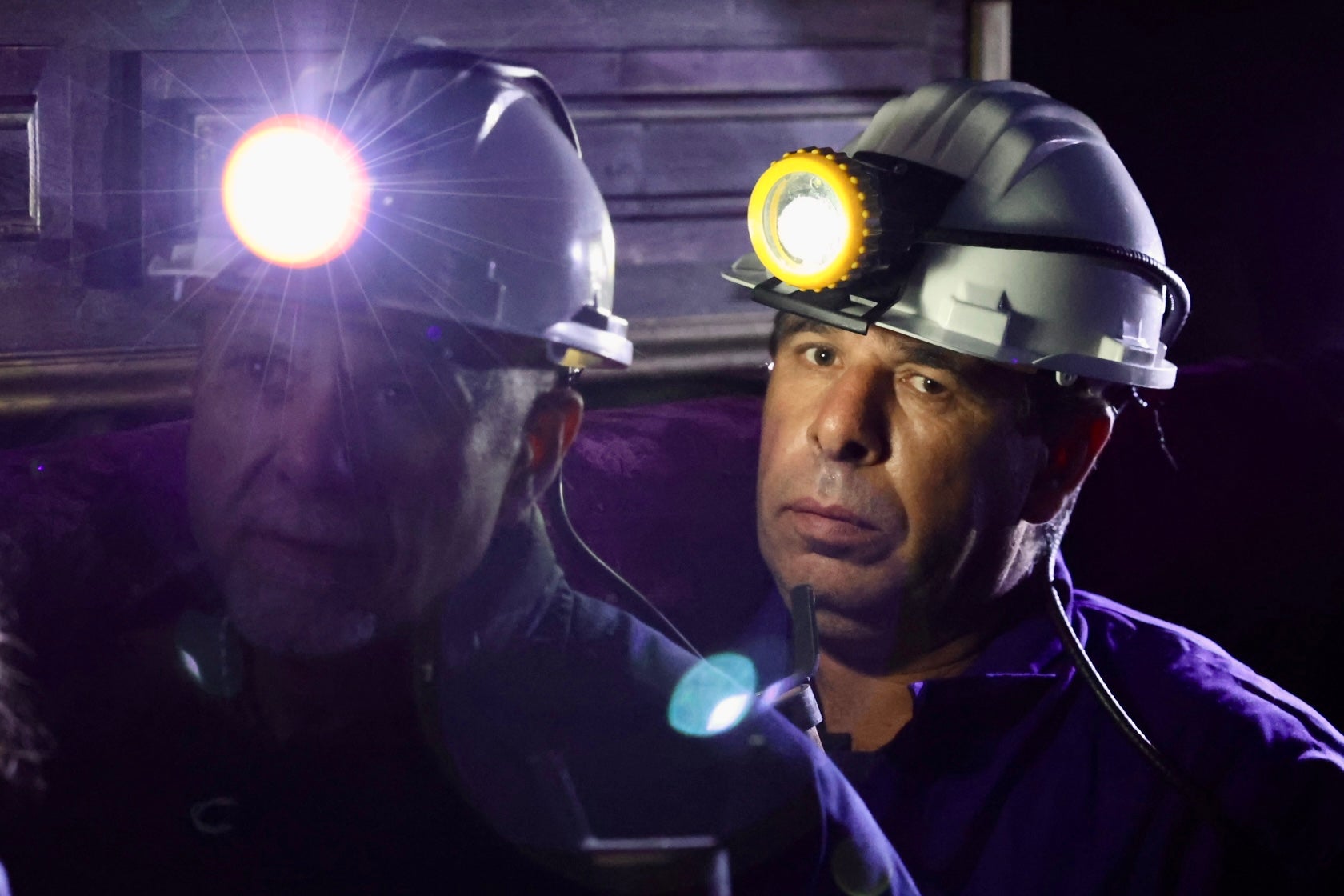 Las imágenes de la primera procesión nocturna en honor a santa Bárbara en La Robla