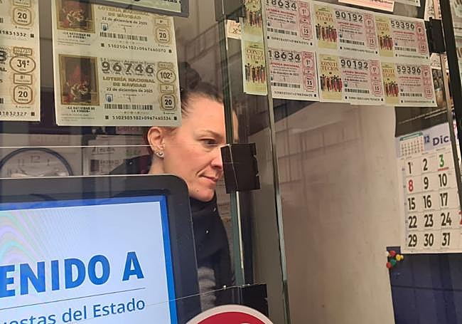 Laura Alonso, Administración 25 'Perico Quinielas'.