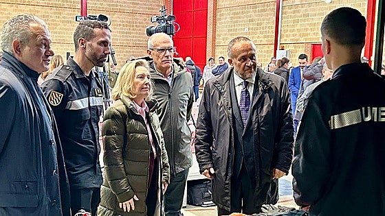 León homenajea a la UME por su trabajo en los incendios: «Con sencillez y profundidad»