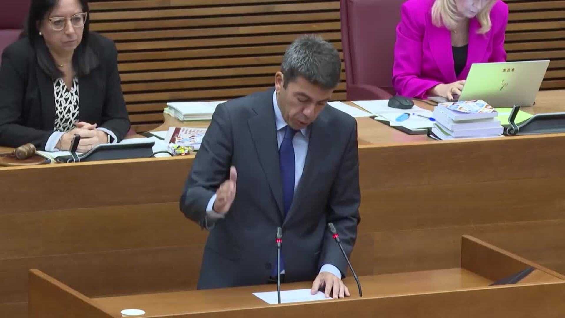 Vilaplana afirma que Mazón estuvo comunicado durante su comida el 29-O y que no percibió prisa