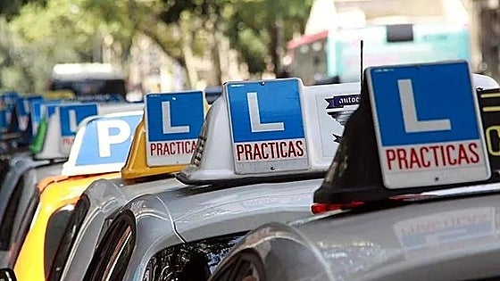 La falta de examinadores ahoga a las autoescuelas de León: «Puede que se sufra un ERTE»
