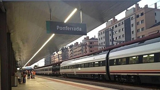 Denuncian que el tren León-Ponferrada «sigue en el olvido»