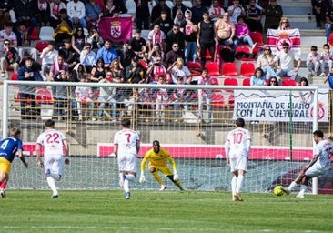 Manzanera kendisini Kültürel'den ayırıyor