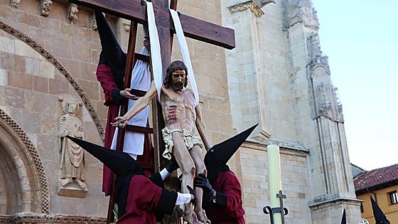 Programa y recorrido de las procesiones del Sábado Santo en León