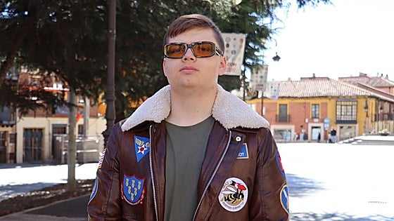 Guzmán, el leonés con discapacidad visual que esquía por sensaciones: «Vamos a por las paralimpiadas»